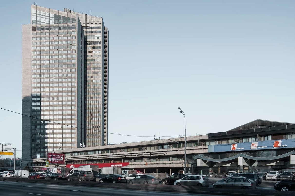 фасад дома, Бизнес-центр Центральный Дом Туриста по адресу г Москва, Ленинский пр-кт, д 146